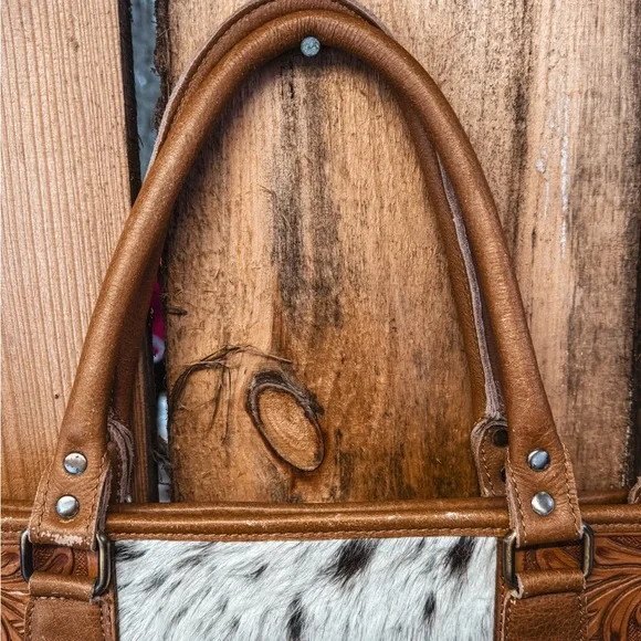 Hand-Tooled Sunflower Leather Tote with Cowhide Panel - Brown - Picture 4 of 8